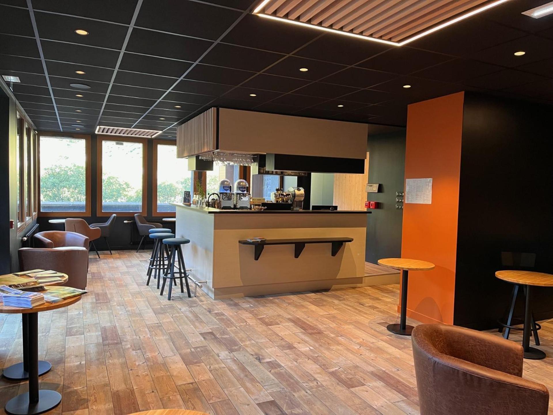 Hotel Du Puy Ferrand , Restaurant La Table De L'Ours لو مونت دوري المظهر الخارجي الصورة