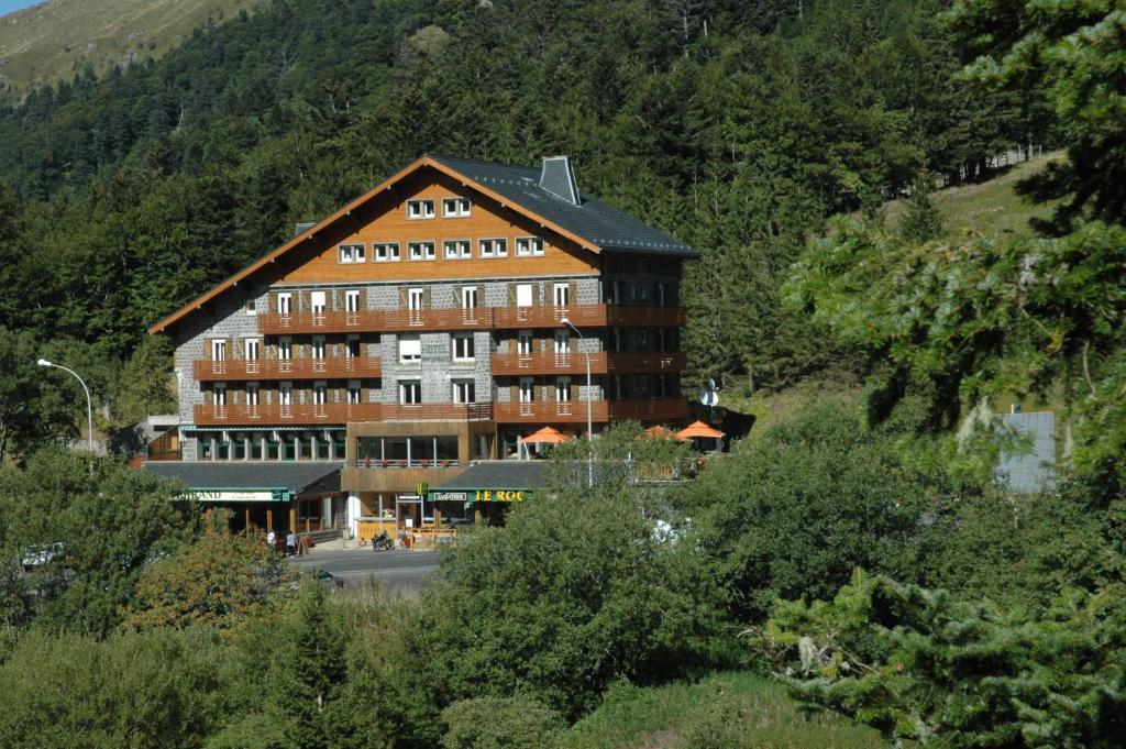 Hotel Du Puy Ferrand , Restaurant La Table De L'Ours لو مونت دوري المظهر الخارجي الصورة