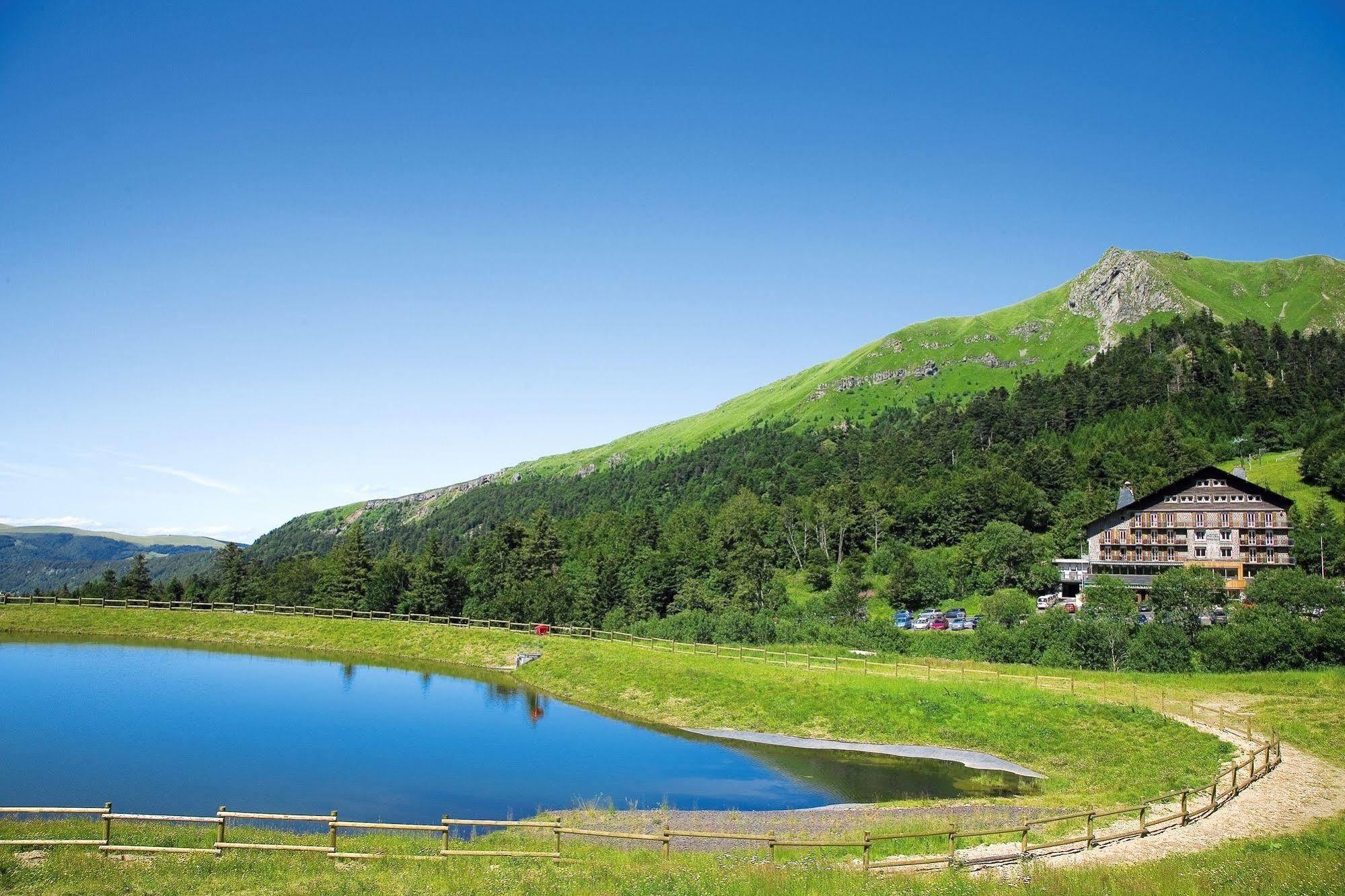 Hotel Du Puy Ferrand , Restaurant La Table De L'Ours لو مونت دوري المظهر الخارجي الصورة
